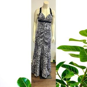 MORGAN &CO BLACK AND WHITE SATIN MERMAID DRESS IN SIZE SMALL BACK ZIPPER